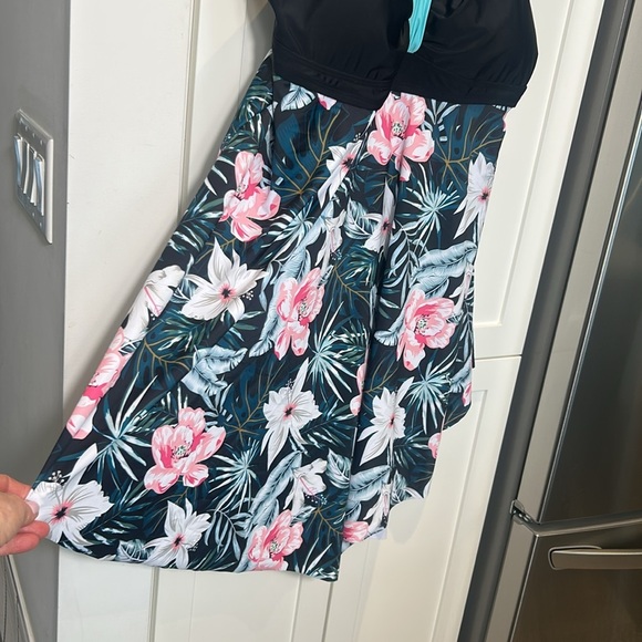 Hanna Nikole Black Floral One Piece Flowy Body Shaping Swimsuit Dress w/shorts - Picture 4 of 16